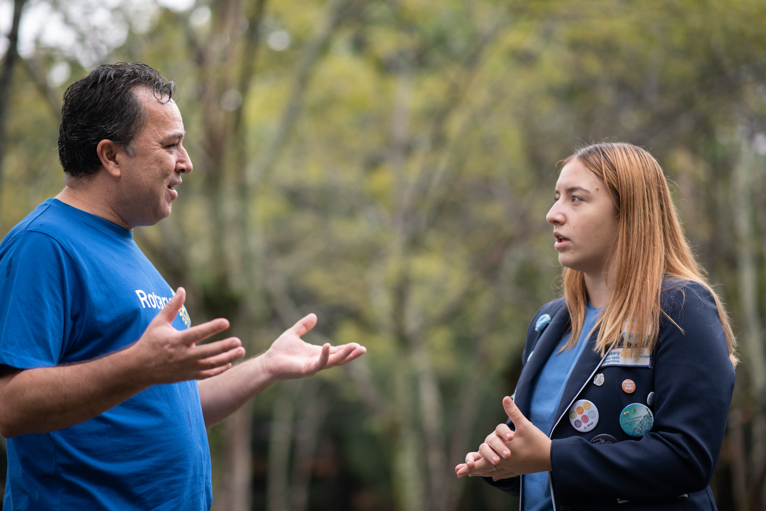 Regina Alesi, a Rotary Youth Exchange student from San Nicolás de los Arroyos, Argentina, participates in a Rotary meeting during her exchange in São Paulo, Brazil. Participants of Rotary’s in-person exchanges live with host families and attend school in another country. 15 April 2023. São Paulo, Brazil.
